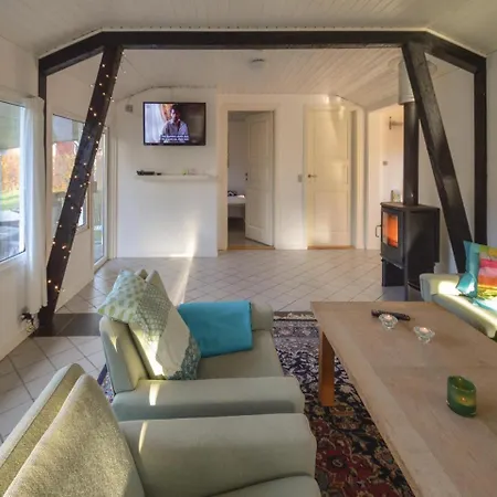 בית נופש Three-bedroom Holiday In