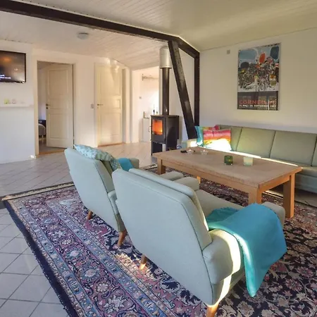 בית נופש Three-bedroom Holiday In נקסקוב